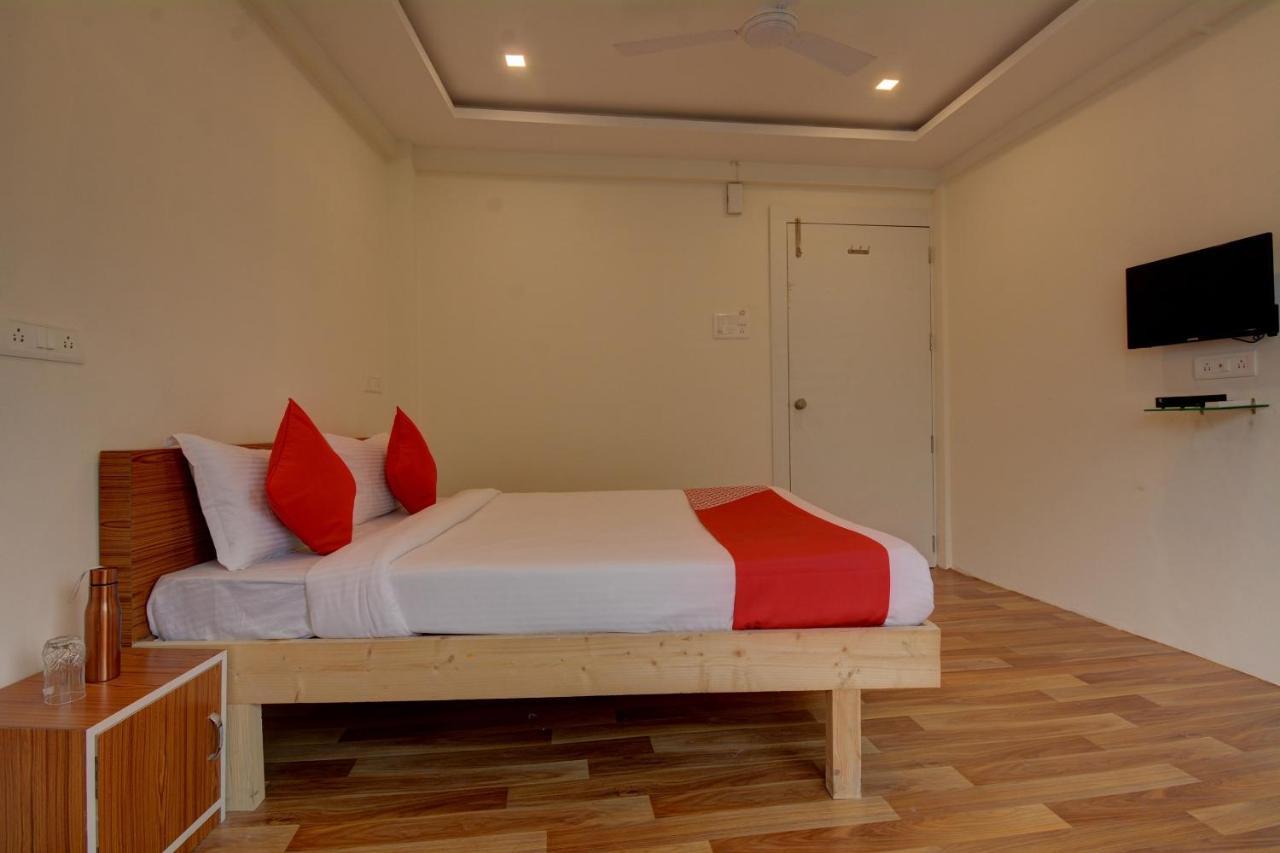 Oyo Flagship 47178 Pakko Inn Pune Exterior photo